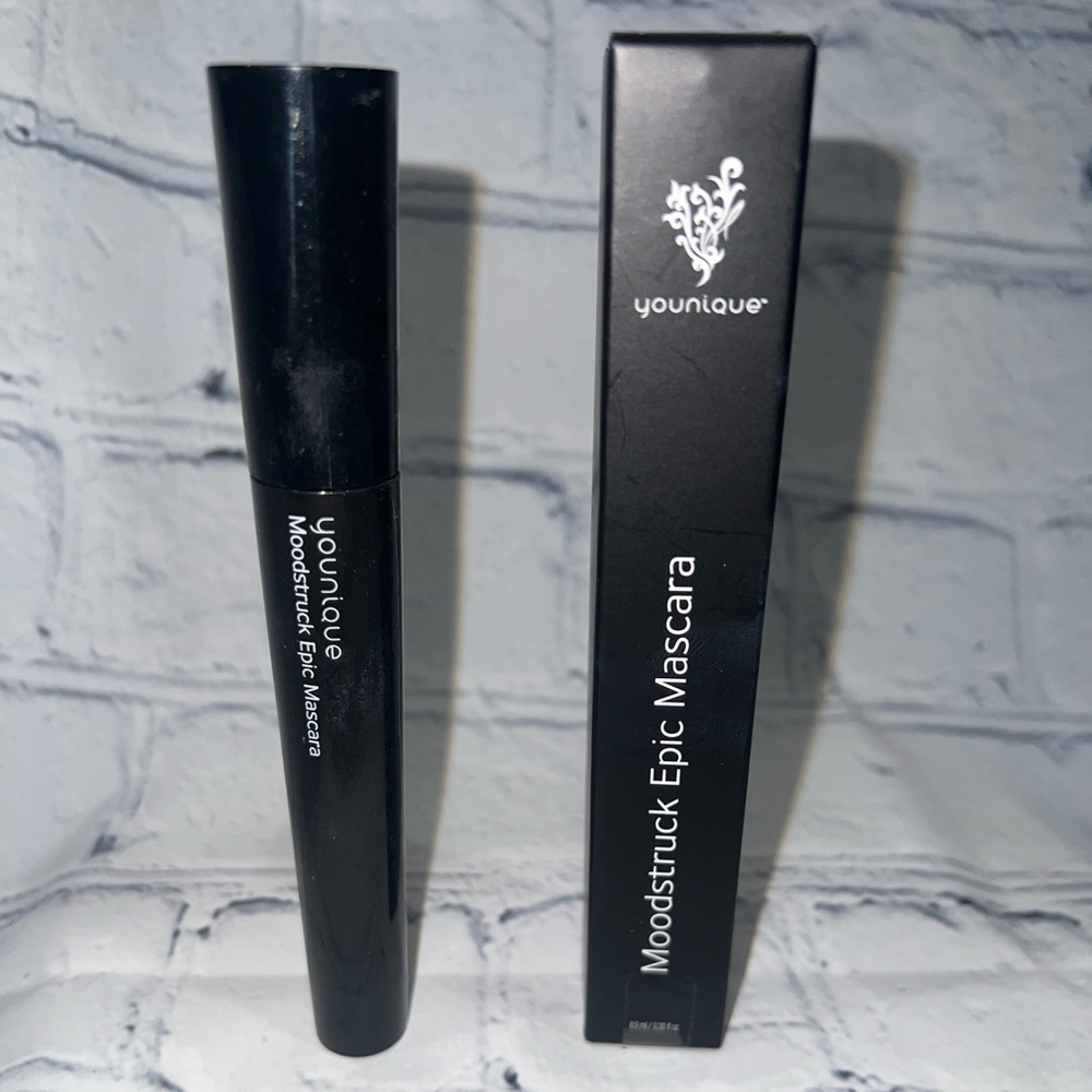 Younique Epic Black  Mascara